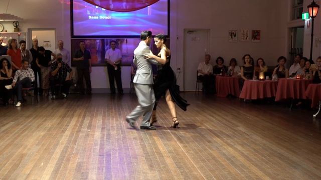 Argentine Tango Dance Performance by Dante Sanchez y Indira Hiayes - Vals смотреть онлайн