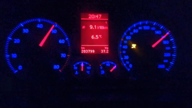 Prędkość obrotowa dla piątego biegu oraz przyspieszenie od 100km/h - VW Touran 1T1 1.6MPI BSE 102KM смотреть онлайн