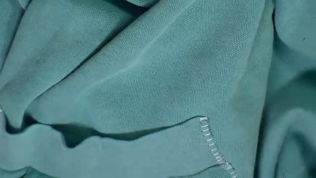 Quick and Easy Sweatshirt Makeover смотреть онлайн