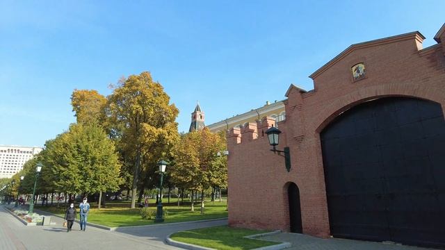 Прогулка по Александровскому саду | Москва | Moscow walk 4K 50 fps ASMR 2021 смотреть онлайн