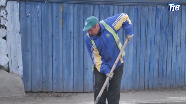 В Троицке проводят уборку на улично дорожной сети смотреть онлайн