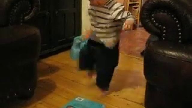 Cheeky Smile смотреть онлайн