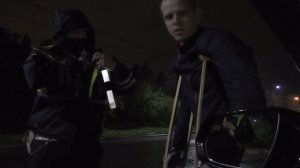 Пассажир на костылях разогнал ночных разводил / ИДПС Капитан слетел с катушек