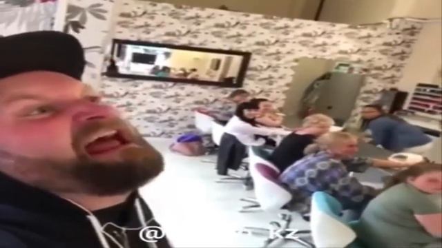 Когда пытаешься подпевать смотреть онлайн