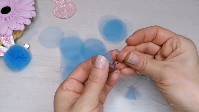 Помпон из фатина. Заколочки зайчики. Заколочки с помпоном. смотреть онлайн