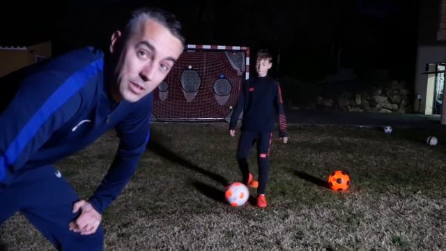 RETO BALON DE FUTBOL CON LUZ POR LA NOCHE смотреть онлайн