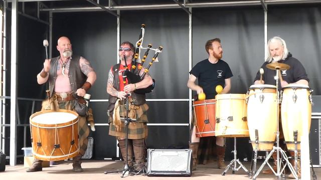 Bagpipes Music Of Clann An Drumma At Scone Palace By Perth Perthshire Scotland смотреть онлайн