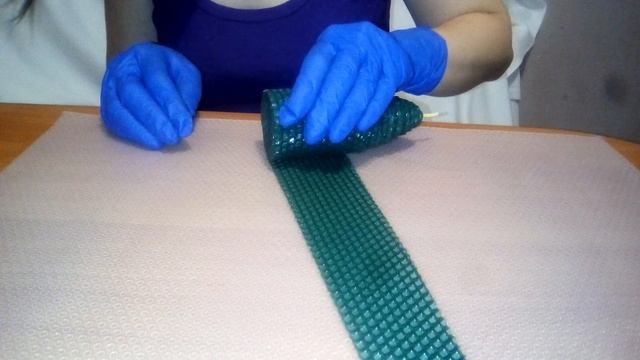 Готовимся к Новому году. Мастер-класс по изготовлению свечи из вощины "Новогодняя елка" смотреть онлайн