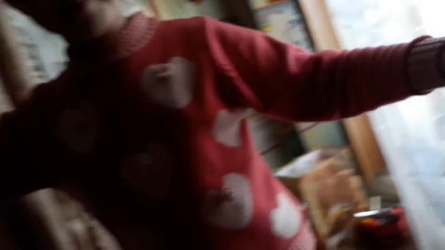 Люблю слушать музыку с подругой Аделиной смотреть онлайн
