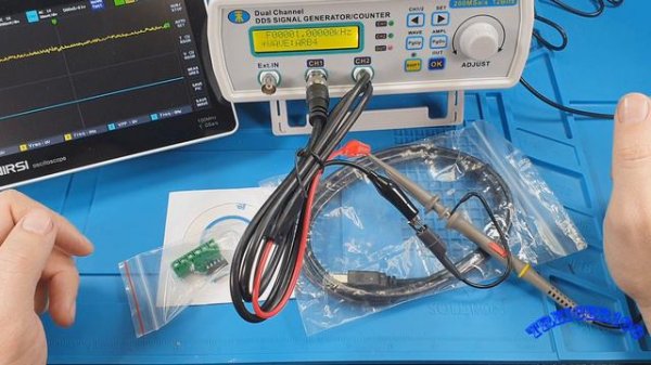 Генератор сигналов с частотомером MHS-5200A Обзор и вскрытие