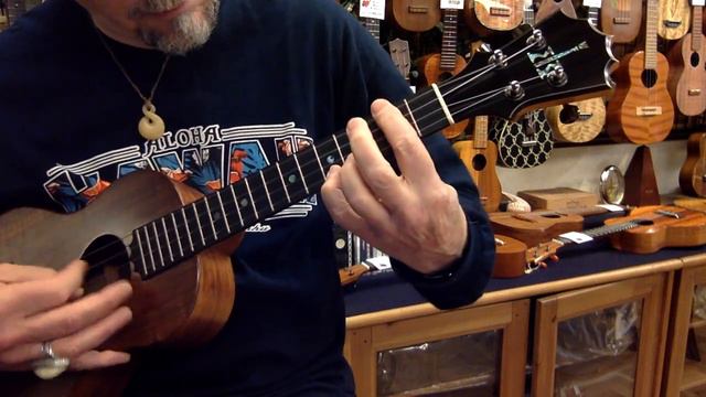 "Hula Girl" on Koaloha Royal Pikake Curly Koa Tenor #4946 @ Ukulele Mania, Tokyo смотреть онлайн
