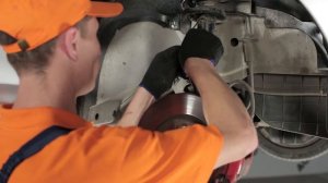 Как се сменят предните стойки на стабилизатора на MAZDA 2 DY