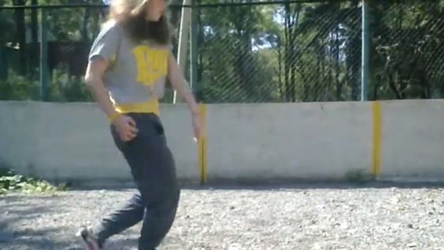 танец 13 летней девушки смотреть онлайн