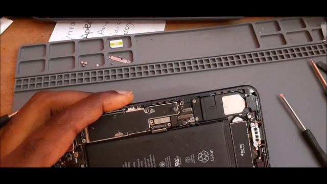 Replace Iphone 7 Plus Motherboard In 3 Minutes- Iphone 7 Plus Disassembly