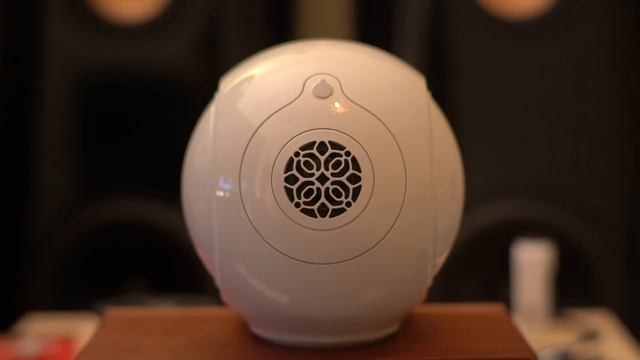 Introducing the Devialet Phantom Reactor... (vs Vifa Helsinki and Harman/Kardon Onyx Studio 5) смотреть онлайн