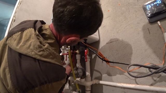 Ошибки котла Перегрев Теплообменника Остановка Циркуляционных насосов Е001 Залипли не запускаются смотреть онлайн