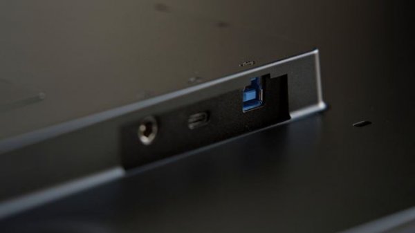 Обзор Dough Spectrum One (Eve Spectrum) — 27" 4K и 144 Гц