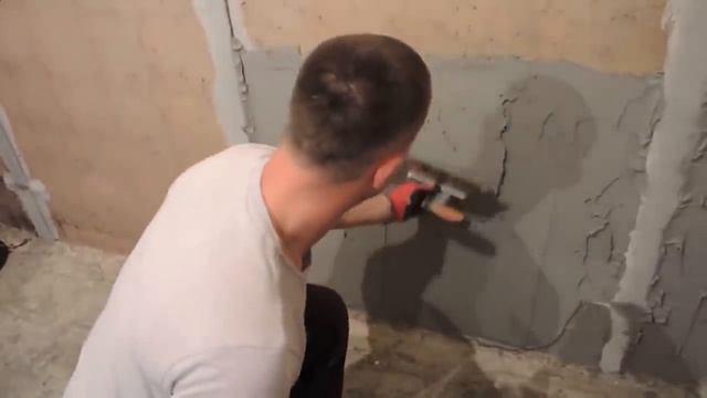 Как ШТУКАТУРИТЬ СТЕНЫ своими руками смотреть онлайн