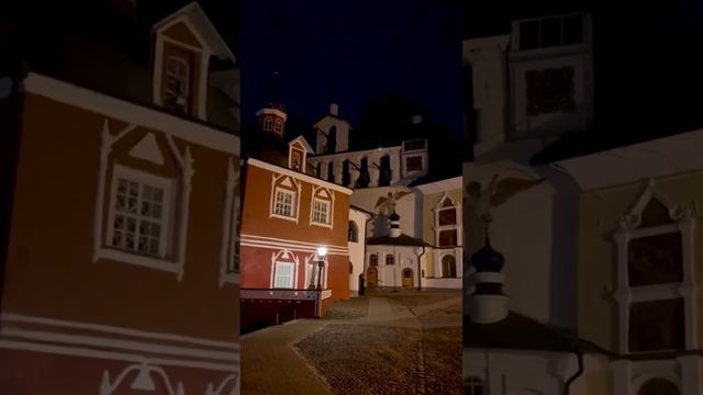 Псково-Печерский колокольный звон: «Вечерний звон…, как много дум наводит он» смотреть онлайн