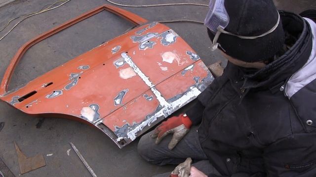 Mercedes restoration w123 видео 68, варим заднюю правую дверь смотреть онлайн