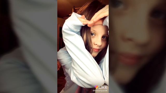 ЗАЧЕМ ОНА ЕСТ ПЕСОК?!?//cмотрю видео в Like смотреть онлайн