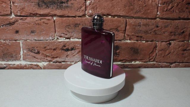 Trussardi Sound Of Donna смотреть онлайн