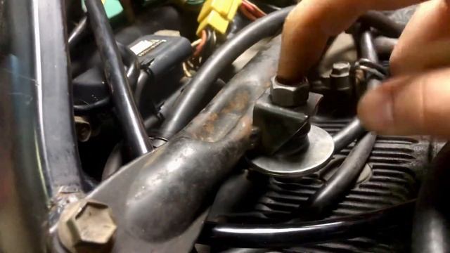 1993 Suzuki katana GSXF 600 Gas Tank cushion pad jerry rig. смотреть онлайн