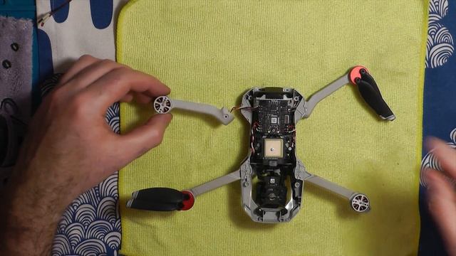 Ремонтирую DJI Mavic Mini(Стук в моторе) 21.02.2022 смотреть онлайн