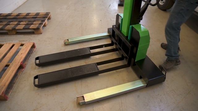 Using InnoLIFT with Pallets vs Skids смотреть онлайн