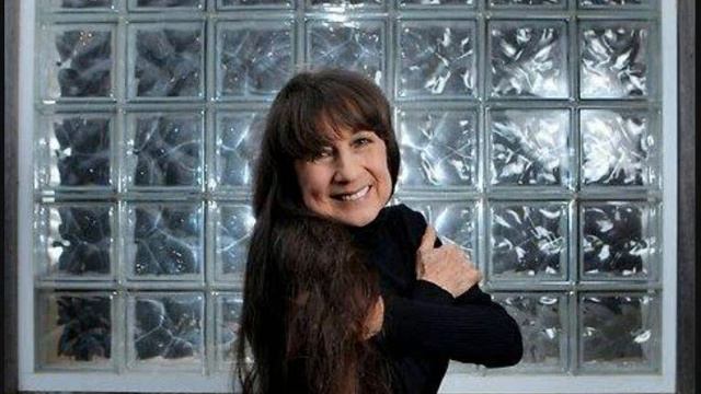 Judith Durham - Breathe On Me Breath Of God смотреть онлайн