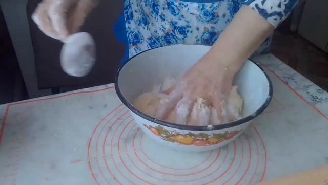 колобки песочные со сладкой начинкой и орехами вкуснятина... смотреть онлайн