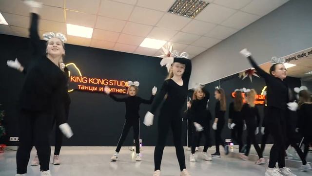 VOGUE HOREO I KING KONG STUDIO смотреть онлайн