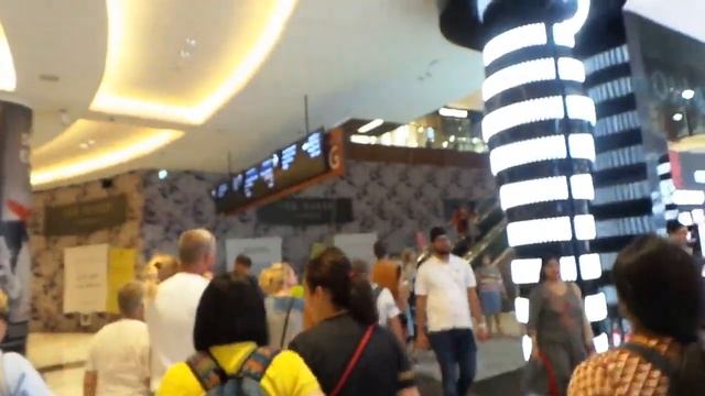 Дубай.Дубай Молл и Бурдж Халифа.Самый большой торговый центр и самое высокое здание в мире. смотреть онлайн