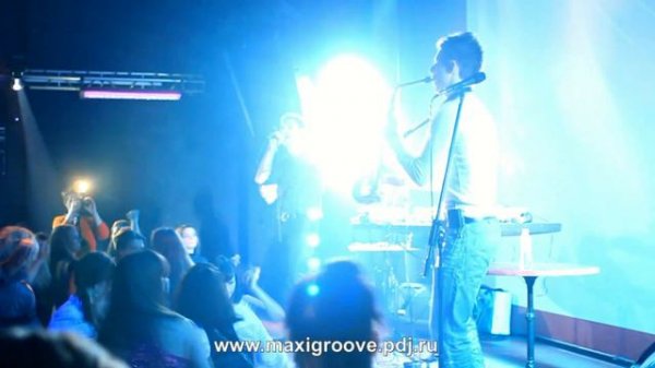 Maxigroove - Alone (Live from Concert)