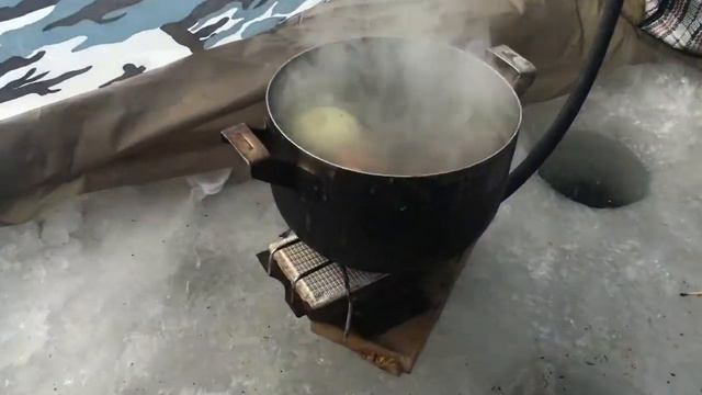 Зимняя рыбалка.Конец марта.Уха на льду. смотреть онлайн