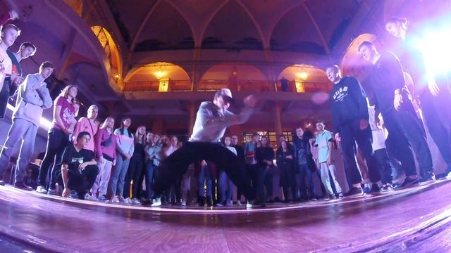 IZZY vs MURAVEY / HIP-HOP TOP 8 смотреть онлайн