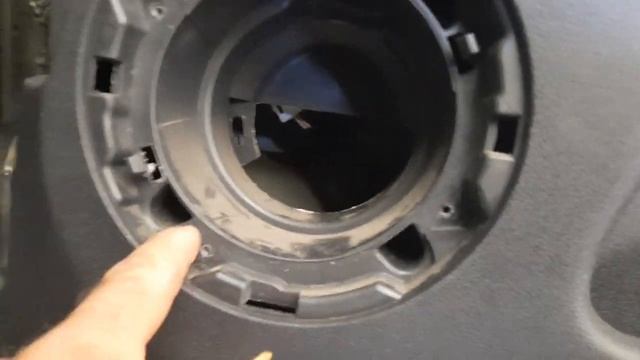 снятие обшивки передней двери duster.mp4 смотреть онлайн