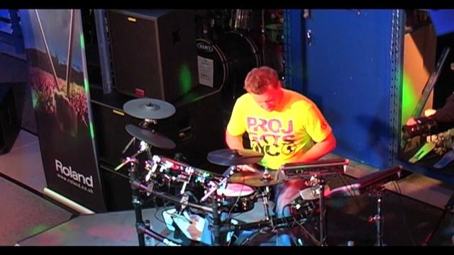 Craig Blundell Amazing Roland TD-9KX V-Drum Performance смотреть онлайн