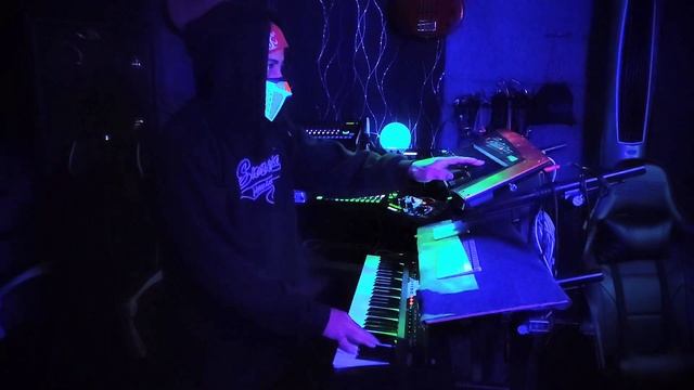 Synthwave Jam • Cruising On My LIGHT CYCLE смотреть онлайн