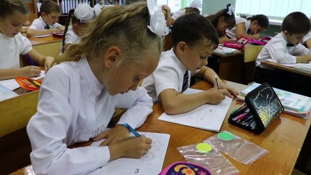 Ну вот и школа 1а.mp4