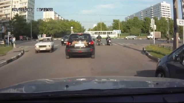 мотоциклисты жгут резину. смотреть онлайн