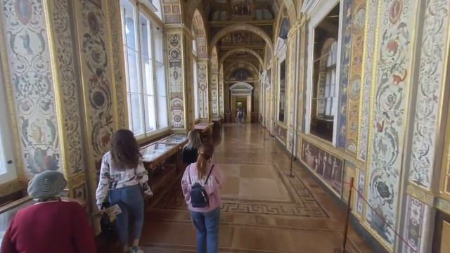 Прогуляемся по Эрмитажу в формате VR360 LR смотреть онлайн