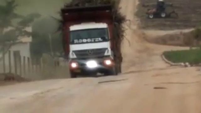 MERCEDES-BENZ AXOR 2831 CANAVIEIRO смотреть онлайн