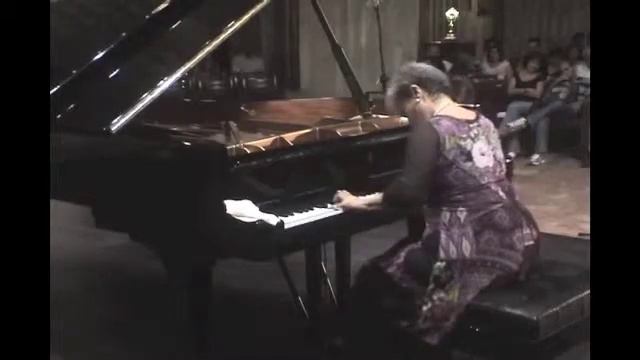 Olga Valiente interprète Carlos Fariñas (1934-2002) смотреть онлайн