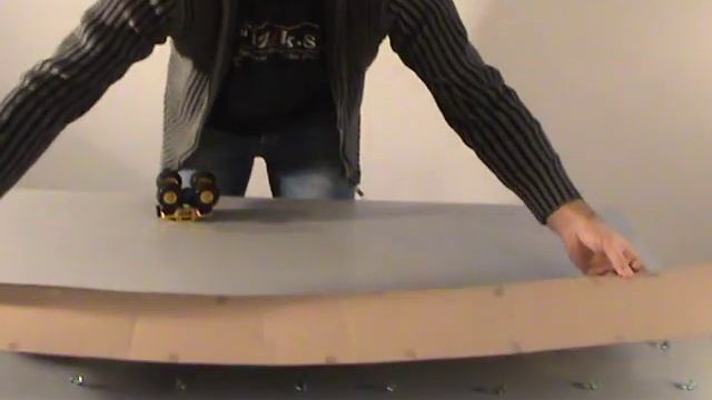 Car and marbles - Newton's Third Law of Motion - physics experiment смотреть онлайн