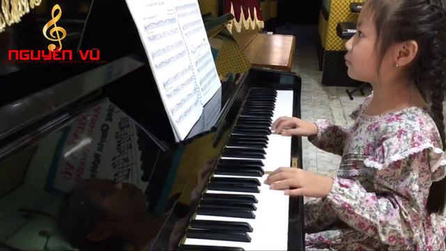 Dạy đàn PIANO quận 12 //JE COMMENCE-THANH NHÃ смотреть онлайн