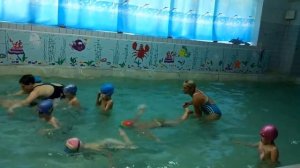 Занятие в бассейне дети 4-6 лет