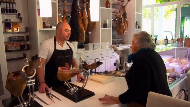 Retiring in Spain: An Aussie's inspiring & affordable story смотреть онлайн