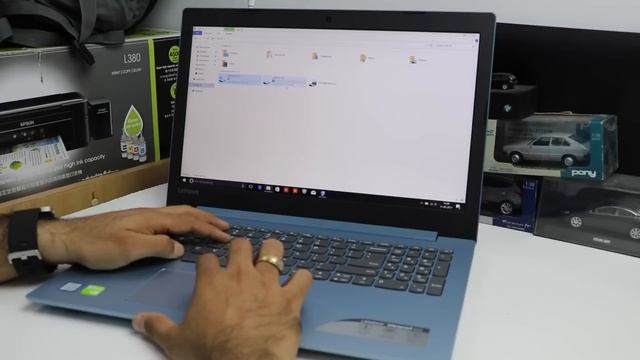Lenovo Ideapad 320 Newest Version Unboxing And Hands On смотреть онлайн