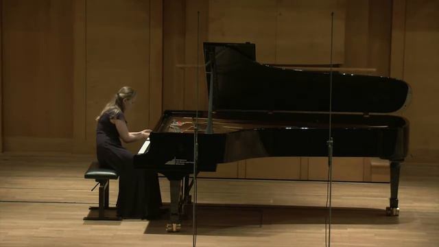Harald Genzmer Suite in C IV.Presto смотреть онлайн